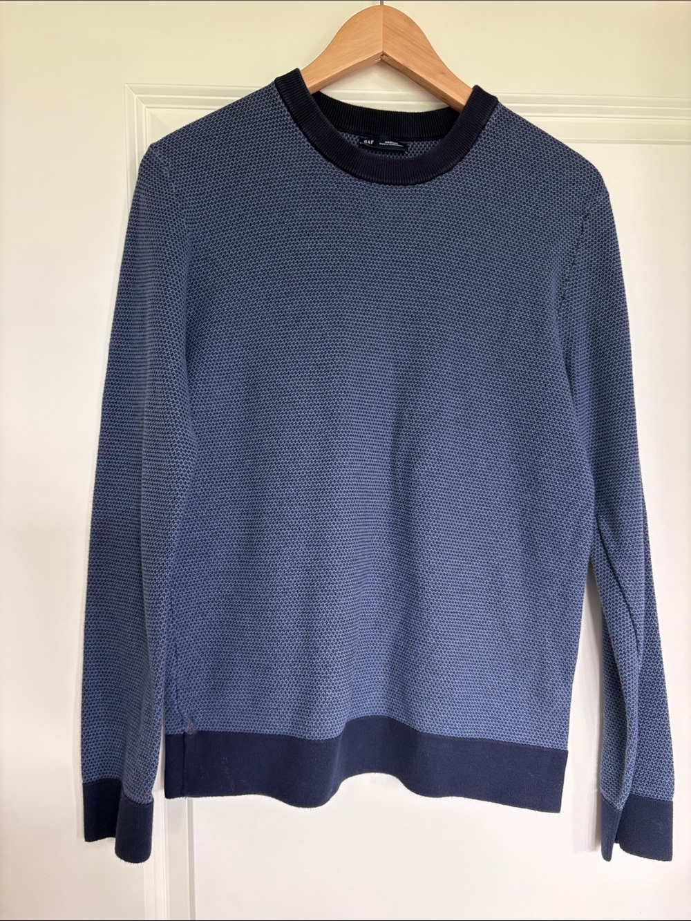 Men's Gap Crewneck Knit Sweater in Heathered Blue with Contrast Trim